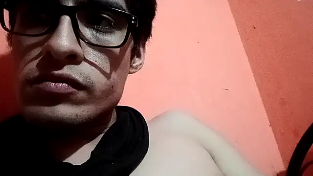 Snapshot of Hay-Viene-El-Huyy chatting on April 2026 01:01:01 PM Hay-Viene-El-Huyy online show from April 2026 01:01:01 PM