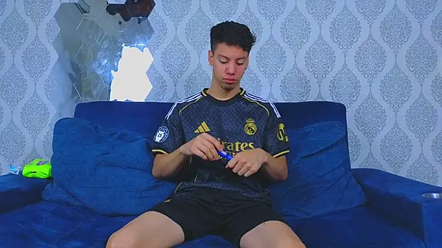 Snapshot of Twink_sensationx chatting on October 2025 01:19:01 PM Twink sensationx online show from October 2025 01:19:01 PM