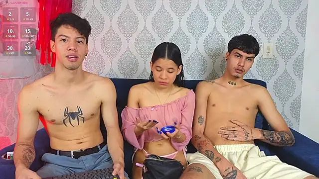 Snapshot of Twink_sensationx chatting on October 2025 01:23:02 PM Twink sensationx online show from October 2025 01:23:02 PM