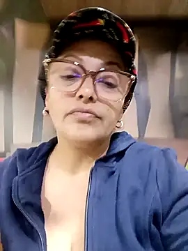 Lady 16 online show from September 2025 12:10:01 AM