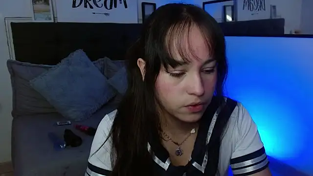 Eymmy 24 online show from September 2025 02:11:01 AM