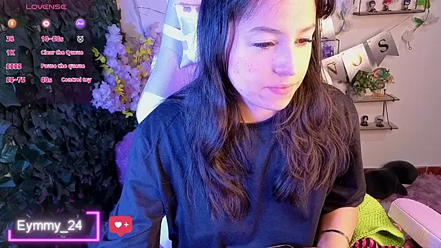 Snapshot of Eymmy_24 chatting on April 2026 01:25:02 AM Eymmy 24 online show from April 2026 01:25:02 AM