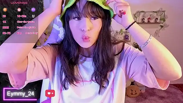 Snapshot of Eymmy_24 chatting on May 2026 01:33:01 AM Eymmy 24 online show from May 2026 01:33:01 AM