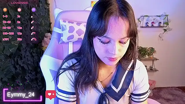 Snapshot of Eymmy_24 chatting on May 2026 01:44:01 AM Eymmy 24 online show from May 2026 01:44:01 AM