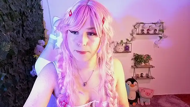 Snapshot of Eymmy_24 chatting on June 2026 01:40:01 AM Eymmy 24 online show from June 2026 01:40:01 AM