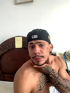 DeimonOficial online show from October 2025 02:23:02 PM