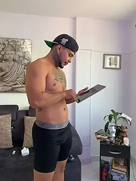 Snapshot of DeimonOficial chatting on January 2026 03:28:01 PM DeimonOficial online show from January 2026 03:28:01 PM