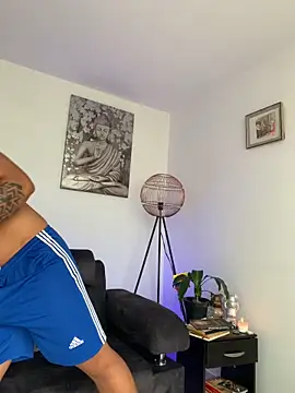 Snapshot of DeimonOficial chatting on February 2026 08:36:01 PM DeimonOficial online show from February 2026 08:36:01 PM