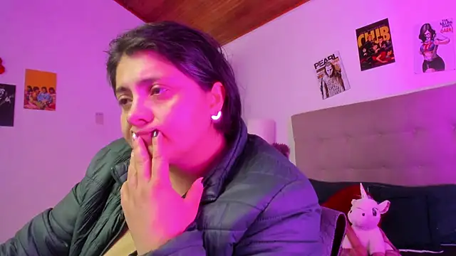 TifanyAmazinng online show from February 2026 12:22:02 PM