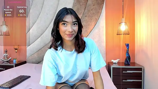 Snapshot of Miiaa_Spencer chatting on October 2025 11:29:02 AM Miiaa Spencer online show from October 2025 11:29:02 AM