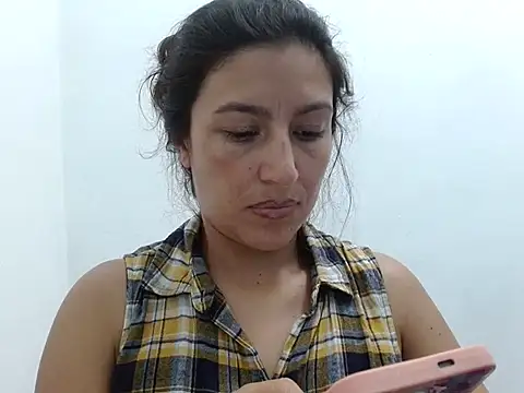 Snapshot of SarahFriendly chatting on May 2026 10:05:02 PM SarahFriendly online show from May 2026 10:05:02 PM