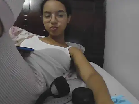 BabygirlCaramelo online show from October 2025 12:29:05 AM
