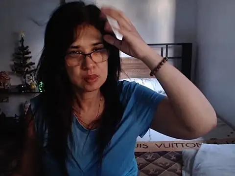 Snapshot of Prettysweetmum chatting on May 2026 10:25:02 PM Prettysweetmum online show from May 2026 10:25:02 PM