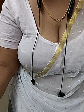 Snapshot of tami_lavanya chatting on July 2026 11:17:01 AM tami lavanya online show from July 2026 11:17:01 AM