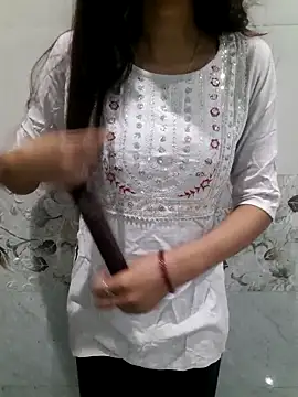 Snapshot of Aarti-kumri chatting on February 2026 05:20:01 PM Aarti-kumri online show from February 2026 05:20:01 PM