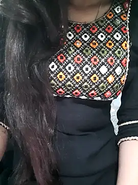 Snapshot of Aarti-kumri chatting on February 2026 05:44:01 PM Aarti-kumri online show from February 2026 05:44:01 PM