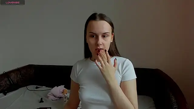 Snapshot of Kelly_Cartier chatting on April 2026 01:42:02 PM Kelly Cartier online show from April 2026 01:42:02 PM