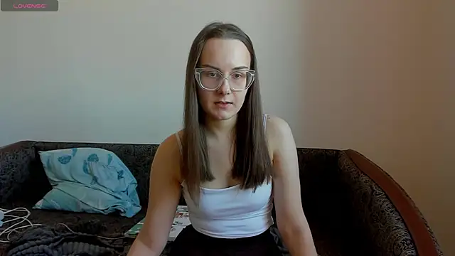 Snapshot of Kelly_Cartier chatting on April 2026 12:34:02 PM Kelly Cartier online show from April 2026 12:34:02 PM