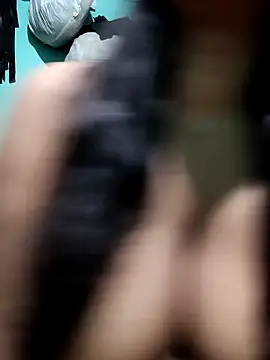 Snapshot of BerryOnFire chatting on November 2025 08:04:02 AM BerryOnFire online show from November 2025 08:04:02 AM