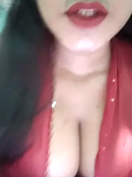 Snapshot of BerryOnFire chatting on February 2026 07:48:01 AM BerryOnFire online show from February 2026 07:48:01 AM