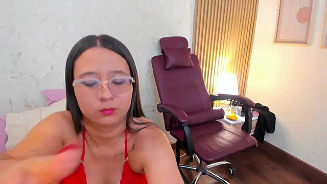 Snapshot of lizzievan chatting on September 2025 05:01:02 AM lizzievan online show from September 2025 05:01:02 AM