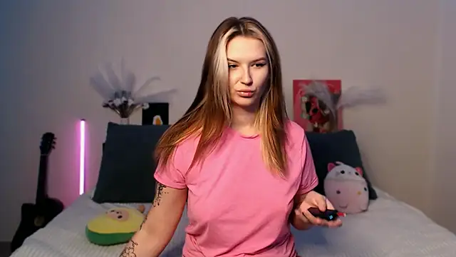 EileenKenner online show from December 2025 05:31:02 PM