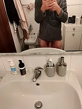 Baldassarre1990 online show from October 2025 11:21:02 PM