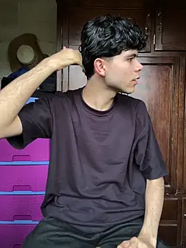 Axel-Mejia online show from November 2025 12:38:02 PM