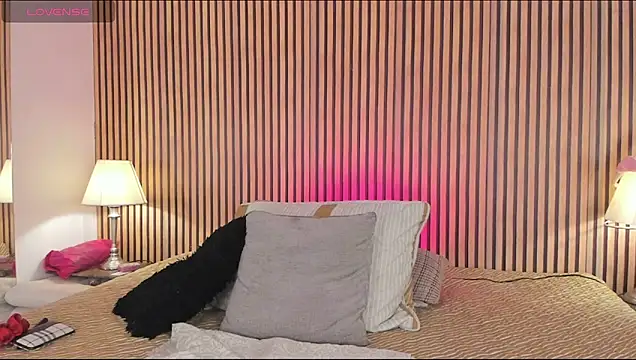 keeyla stone online show from April 2026 11:11:02 PM