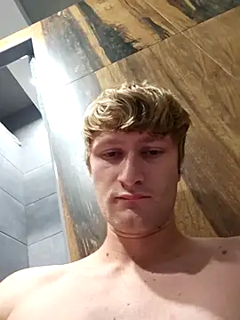 Snapshot of Emans6699 chatting on December 2025 01:32:01 AM Emans6699 online show from December 2025 01:32:01 AM