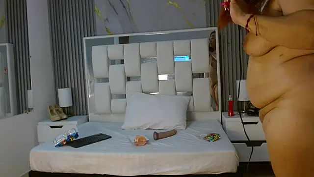 VanessaHard as online show from September 2025 07:15:01 PM