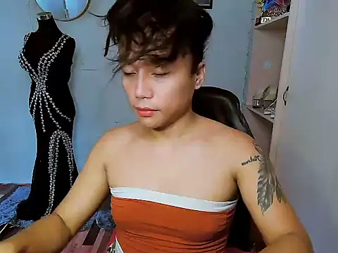 Snapshot of YourNikkieXxx chatting on December 2025 05:02:01 AM YourNikkieXxx online show from December 2025 05:02:01 AM