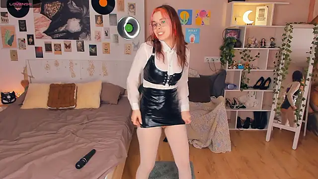 VedaSchulz online show from February 2026 06:11:01 PM