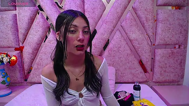  Luna Bennett online show from April 2026 03:12:01 AM