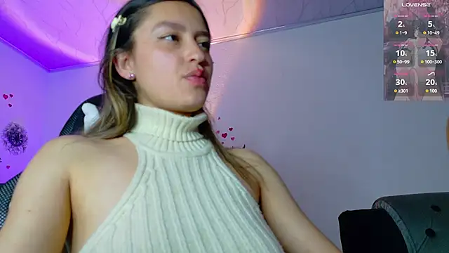 Snapshot of AnniexMichaelLive chatting on May 2026 03:58:01 AM AnniexMichaelLive online show from May 2026 03:58:01 AM