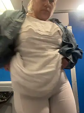 toomuchofafreak online show from February 2026 07:34:02 AM