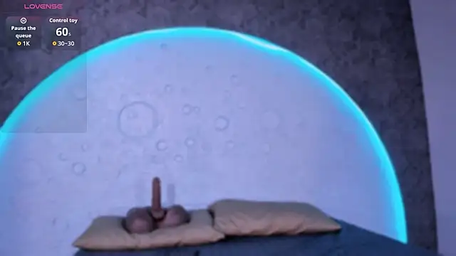 Snapshot of ReinaChloe chatting on February 2026 04:29:01 PM ReinaChloe online show from February 2026 04:29:01 PM