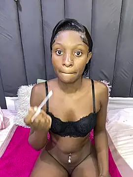 LonelyQueenxx25 online show from July 2026 03:29:02 PM