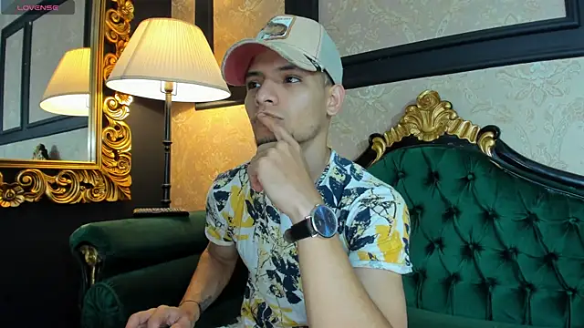 Snapshot of AlessandroKiing chatting on April 2026 07:07:01 PM AlessandroKiing online show from April 2026 07:07:01 PM