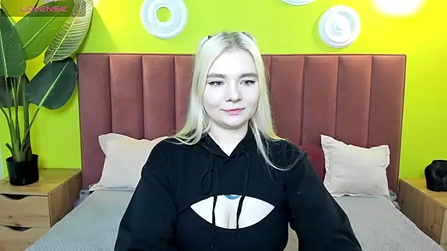 RuthBryant online show from October 2025 01:06:01 AM