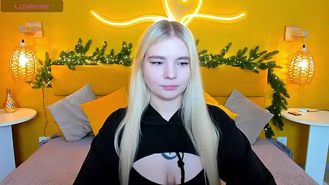 RuthBryant online show from November 2025 12:35:02 AM