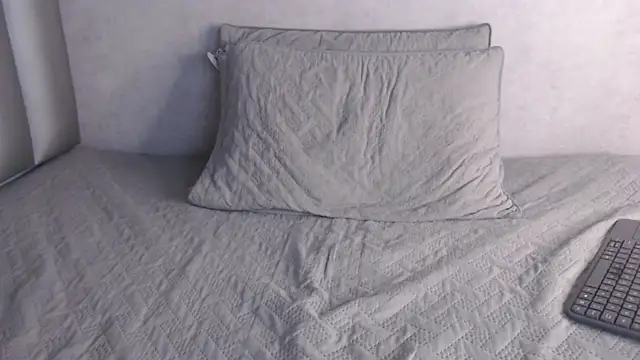 Lucy-23 online show from April 2026 07:45:01 AM