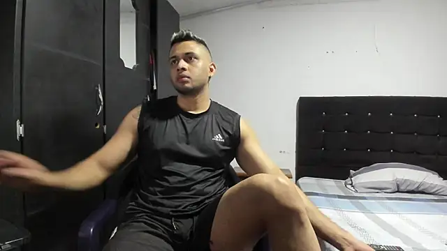 Snapshot of Ryan_xc1 chatting on February 2026 02:32:01 AM Ryan xc1 online show from February 2026 02:32:01 AM