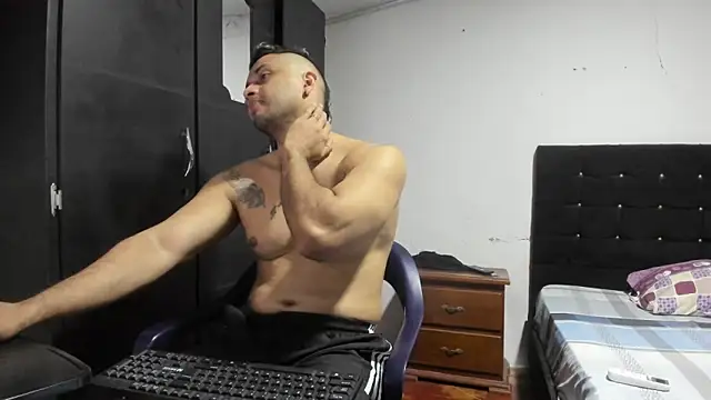 Snapshot of Ryan_xc1 chatting on February 2026 03:21:02 AM Ryan xc1 online show from February 2026 03:21:02 AM