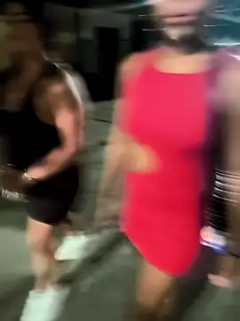 Snapshot of Mia-sensual chatting on September 2025 04:36:02 AM Mia-sensual online show from September 2025 04:36:02 AM