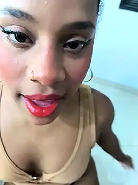 Snapshot of Mia-sensual chatting on September 2025 04:24:02 AM Mia-sensual online show from September 2025 04:24:02 AM