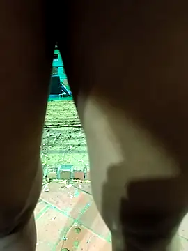 Snapshot of Mia-sensual chatting on September 2025 07:21:01 AM Mia-sensual online show from September 2025 07:21:01 AM