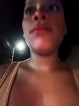 Snapshot of Mia-sensual chatting on September 2025 04:27:01 AM Mia-sensual online show from September 2025 04:27:01 AM