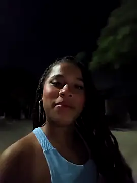 Snapshot of Mia-sensual chatting on October 2025 04:20:02 AM Mia-sensual online show from October 2025 04:20:02 AM