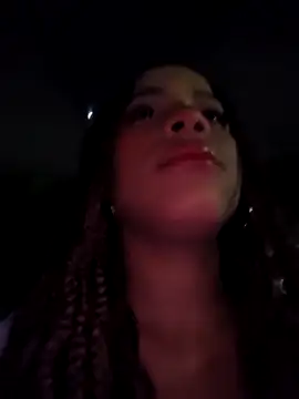 Snapshot of Mia-sensual chatting on October 2025 04:33:01 AM Mia-sensual online show from October 2025 04:33:01 AM